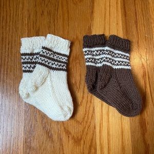 2 pairs baby socks